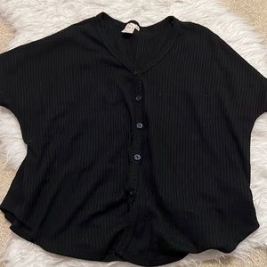 Waffle knit shirt sleeve top